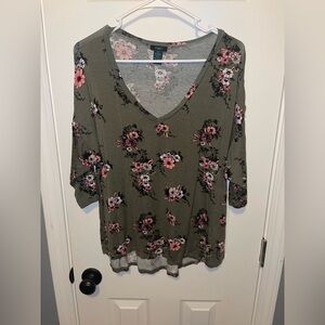 Rue21 Green Relaxed Blouse with 3/4 Sleeves